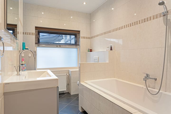 Foto 26 van Parallelweg 7