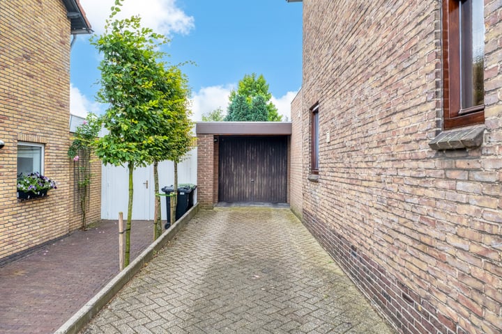 View photo 18 of Schinkelstraat 17