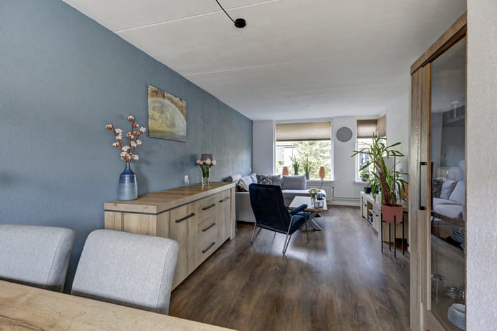 Foto 1 van Steur 124