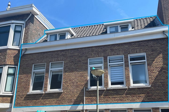 View photo 2 of Halleystraat 5-B