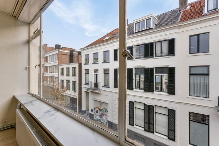 Foto 7 van Driekoningenstraat 12-2