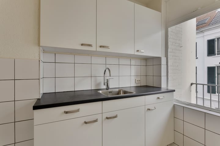 Foto 10 van Driekoningenstraat 12-2