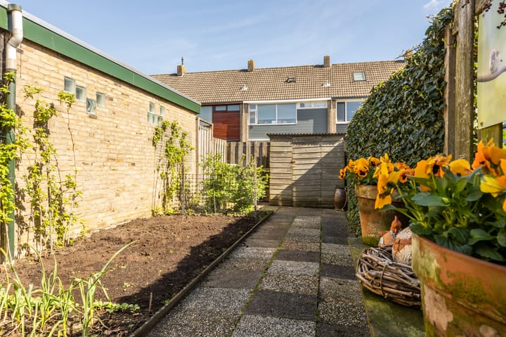 Foto 38 van Leliestraat 2