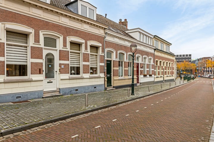 Bekijk foto 26 van Kloosterstraat 34