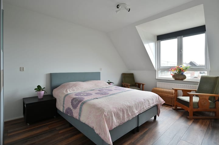 Foto 9 van Spaanderbank 18