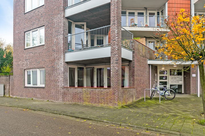 Foto 2 van Steenkamplaan 2