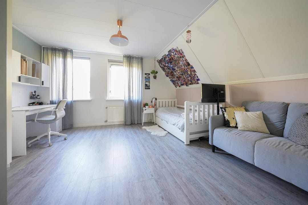 Foto 37 van Mennestraat 75