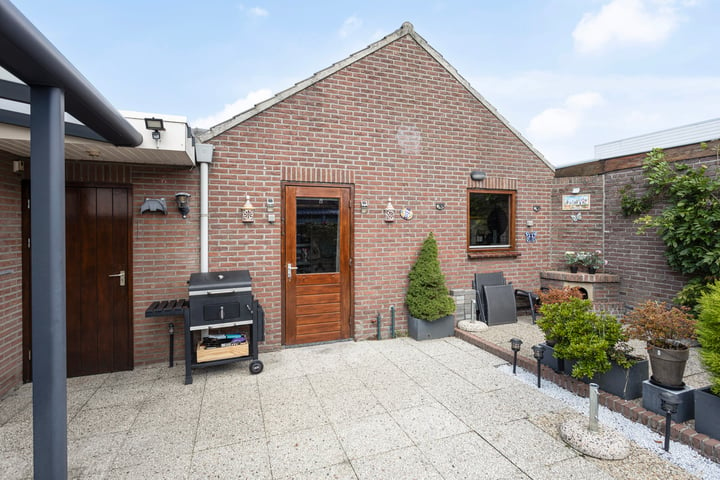 Bekijk foto 34 van Foulkesstraat 15