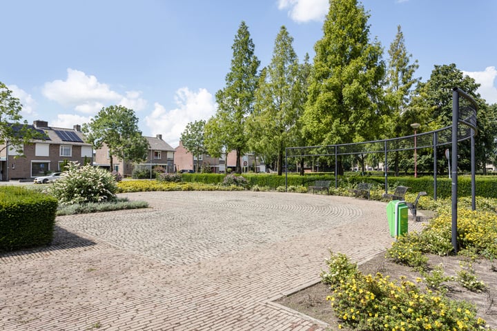 Bekijk foto 36 van Foulkesstraat 15