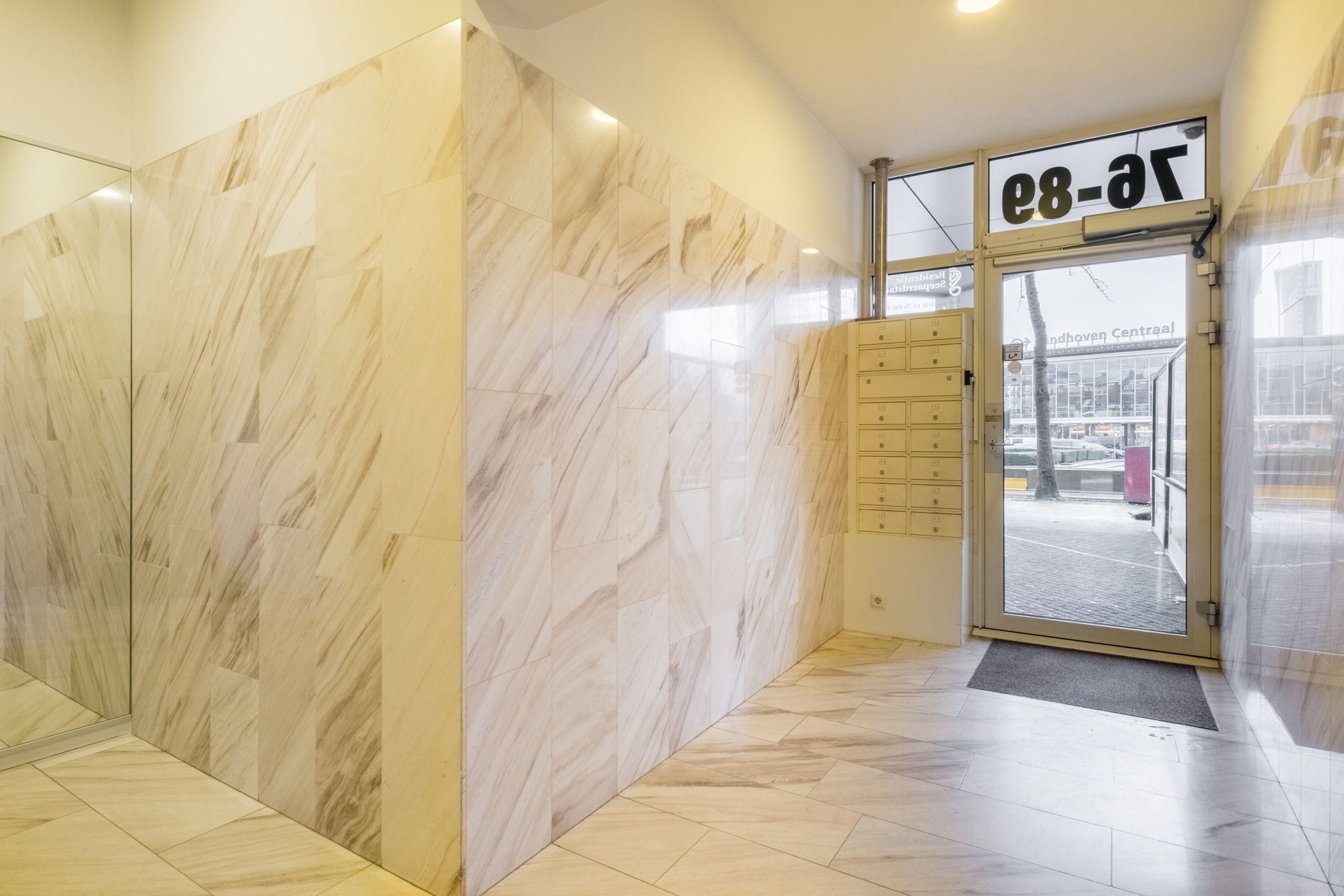 Photo 6 of Stationsplein 84