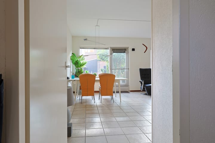 Foto 10 van Papegaaistraat 38