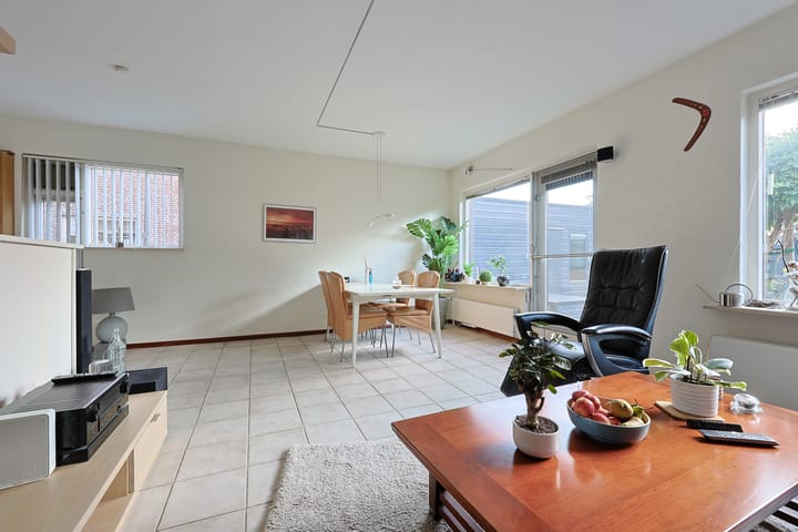 Foto 15 van Papegaaistraat 38