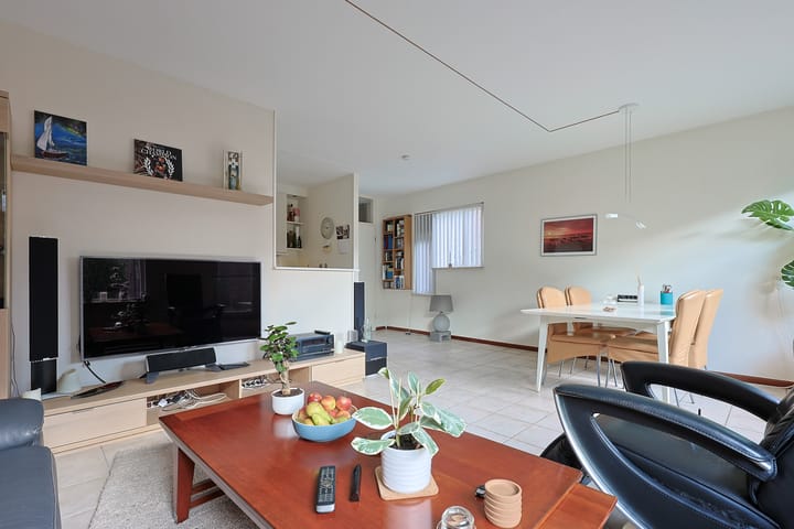 Foto 18 van Papegaaistraat 38