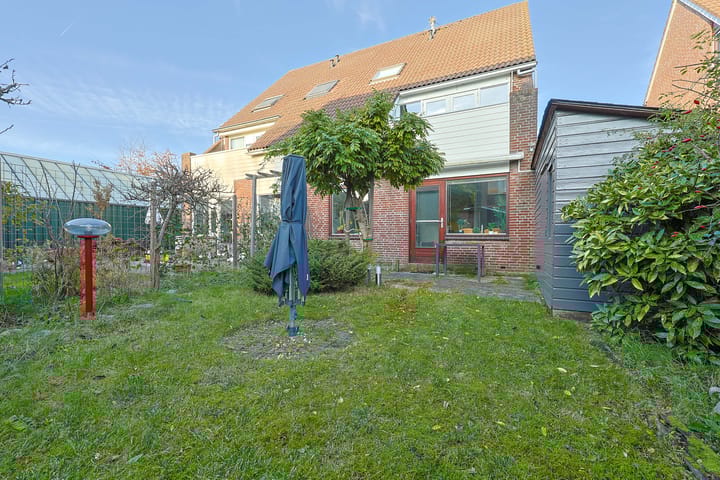 Foto 32 van Papegaaistraat 38