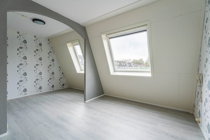 Photo 10 of Heintje Davidsweg 59