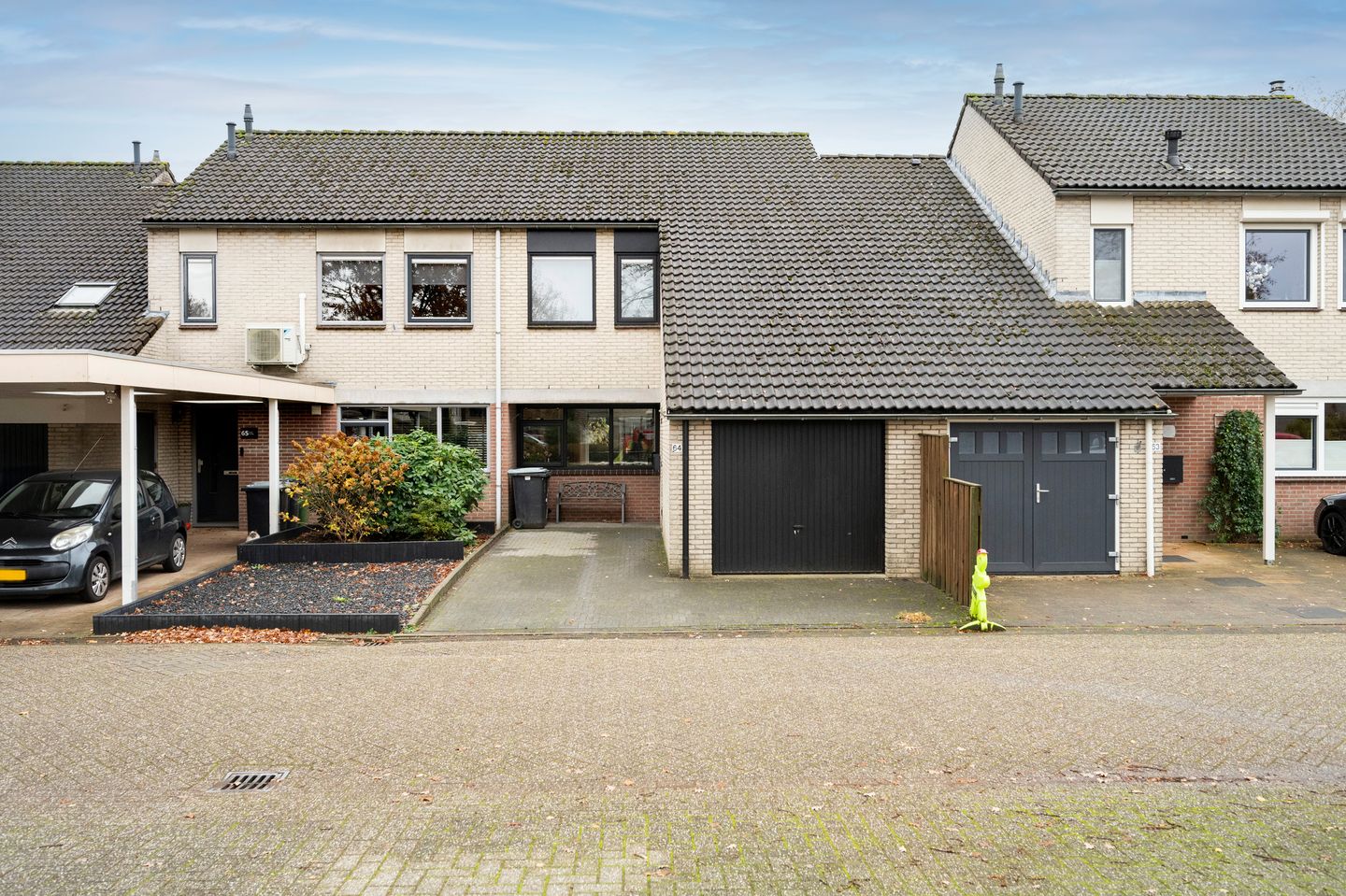 Foto 1 van Steenuil 64