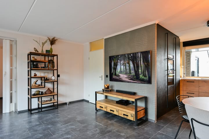 Photo 7 of Steenuil 64