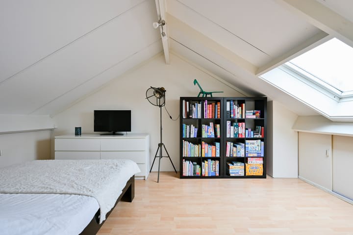 Photo 25 of Steenuil 64