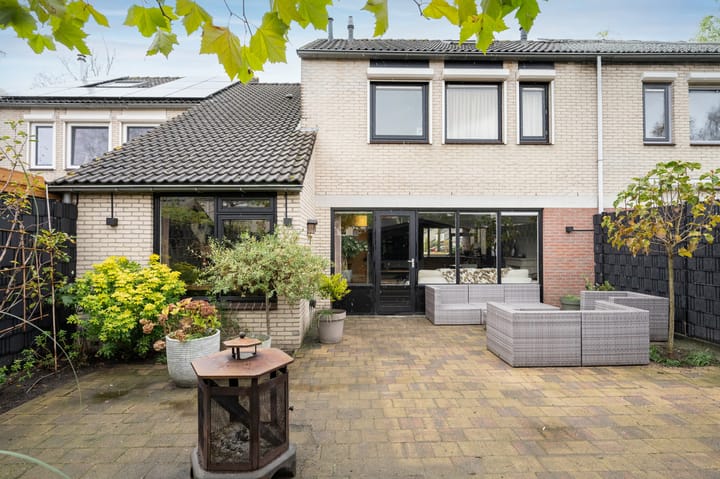 Photo 30 of Steenuil 64