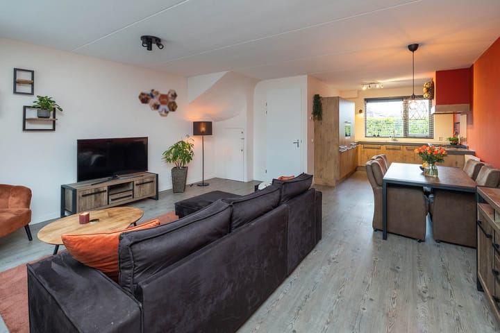 Foto 7 van Dovenetel 24