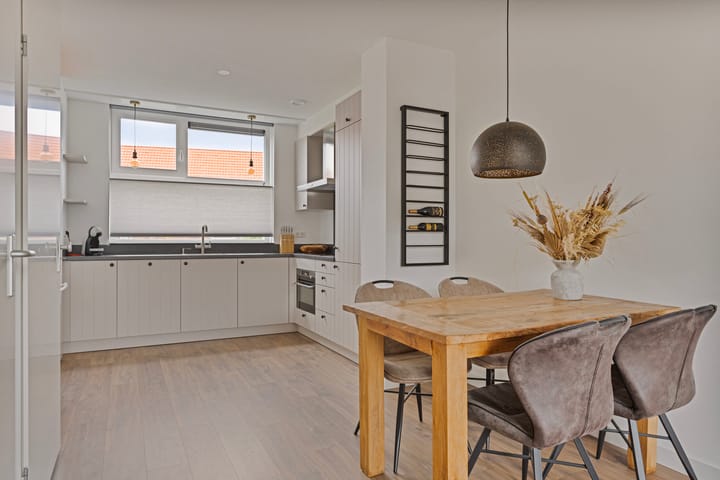 Foto 5 van John Lennonplein 45