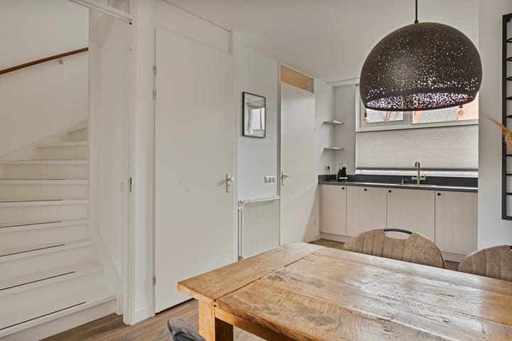 Foto 11 van John Lennonplein 45