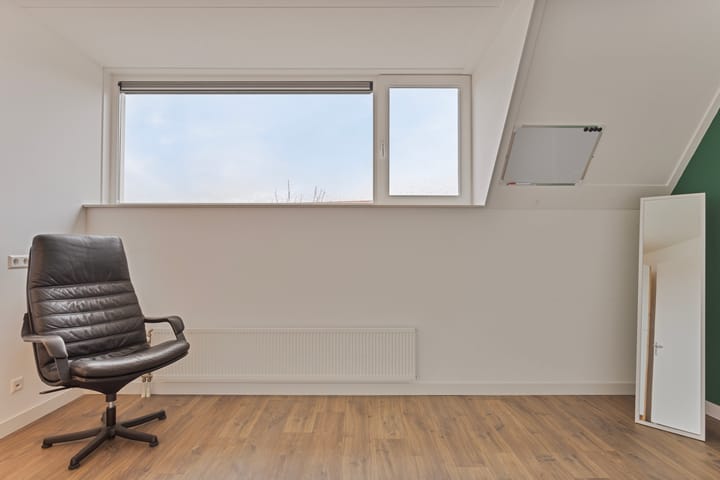 Foto 16 van John Lennonplein 45