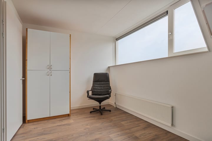 Foto 17 van John Lennonplein 45