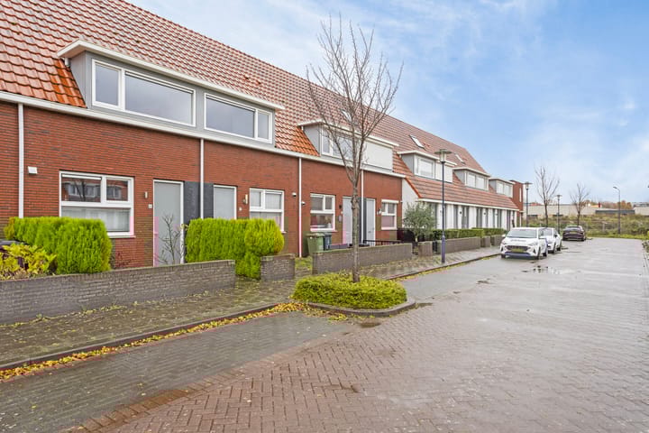 Foto 24 van John Lennonplein 45