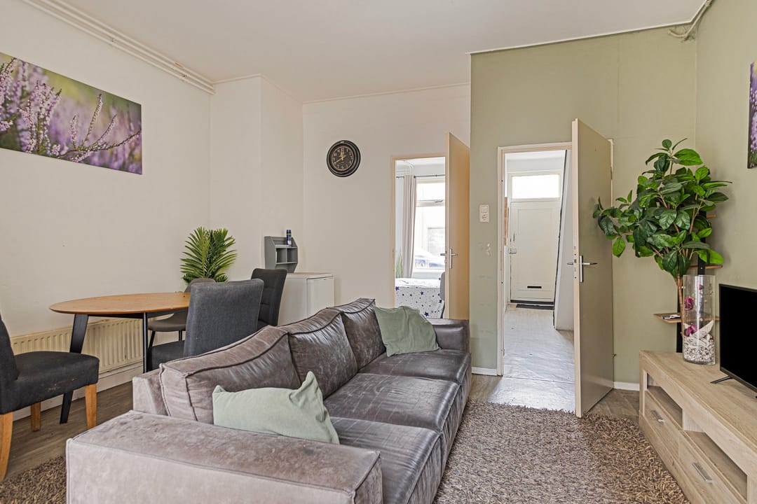 Photo 2 of Oostwal 16