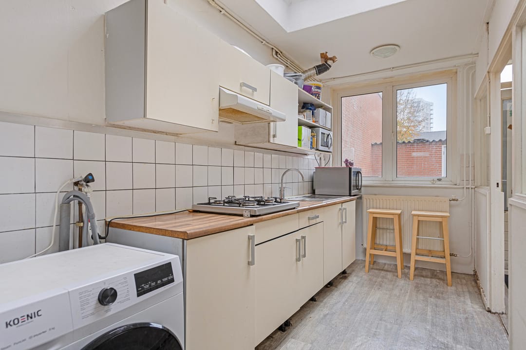 Photo 13 of Oostwal 16