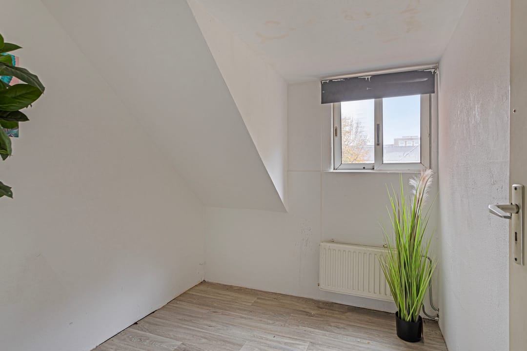 Photo 23 of Oostwal 16