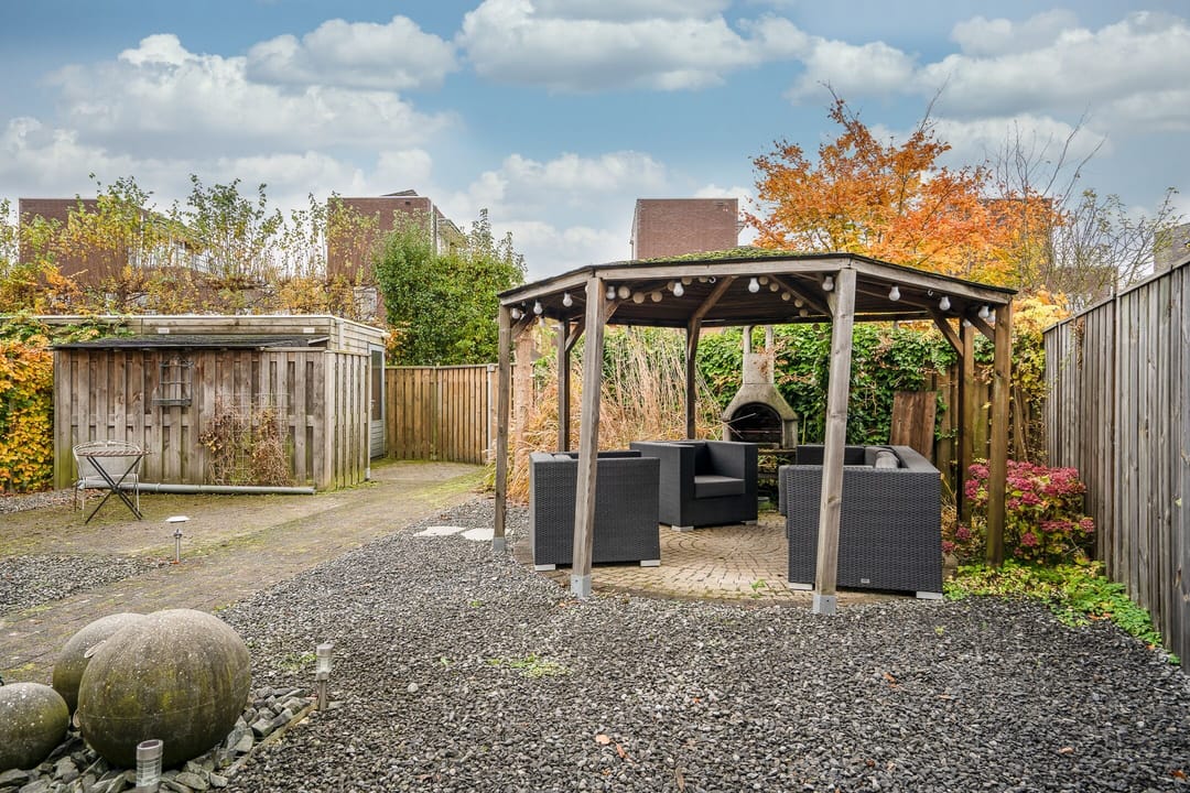 Photo 22 of Vesta 17