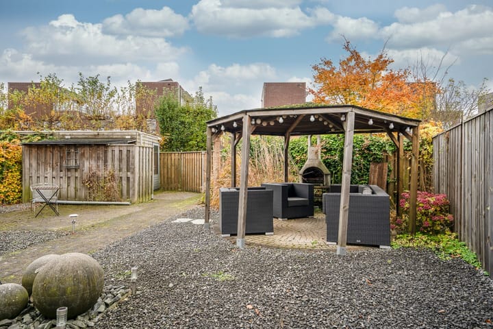 Photo 22 of Vesta 17