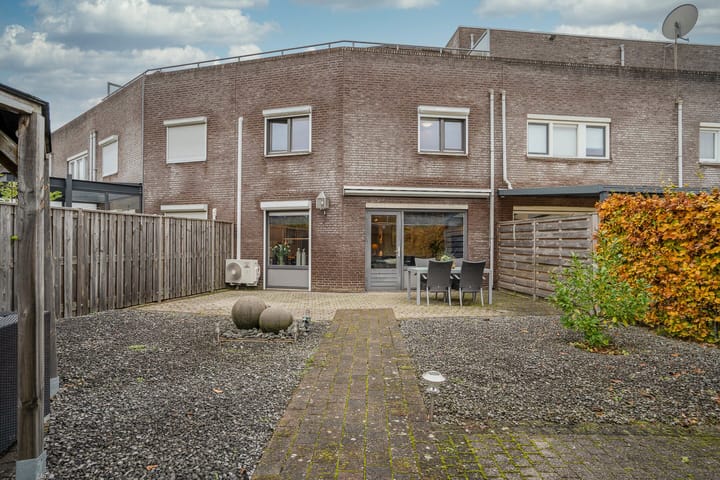 Photo 23 of Vesta 17