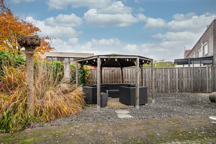 Photo 24 of Vesta 17