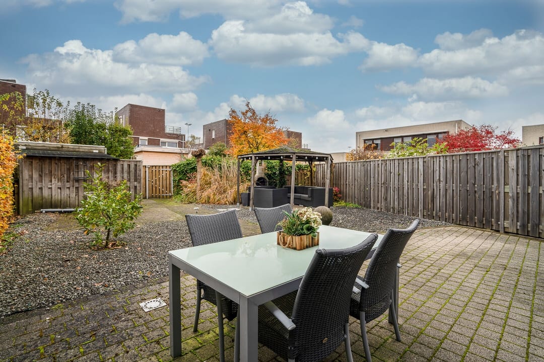 Photo 28 of Vesta 17