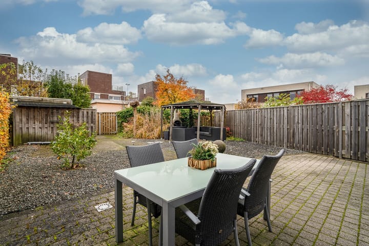 Photo 28 of Vesta 17