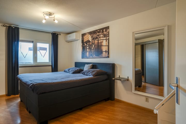 Photo 32 of Vesta 17