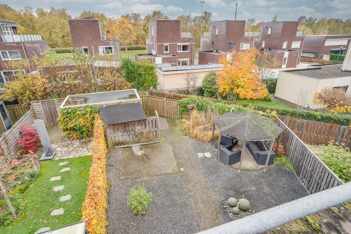 Photo 44 of Vesta 17