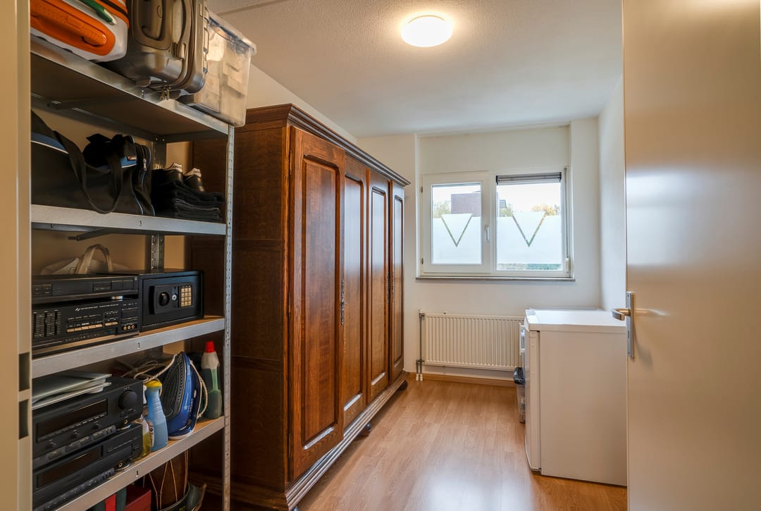 Photo 38 of Vesta 17