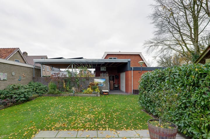 Photo 52 of Jan Binneswei 16