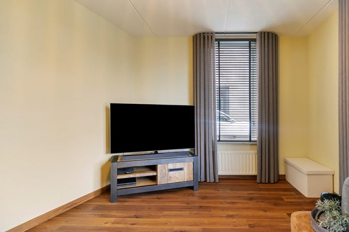 Foto 5 van Wielewaal 27