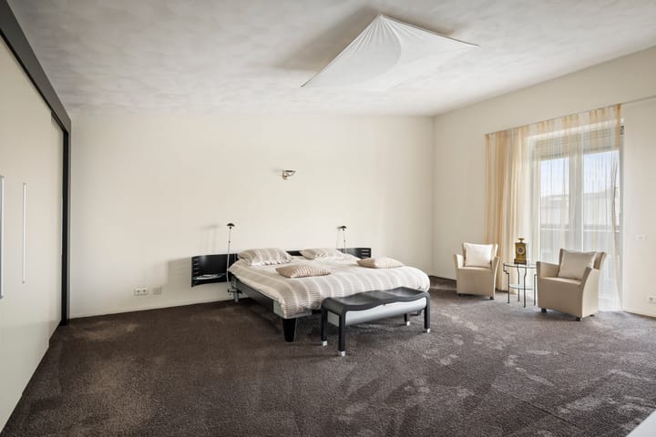 Photo 33 of Pothoofd 136