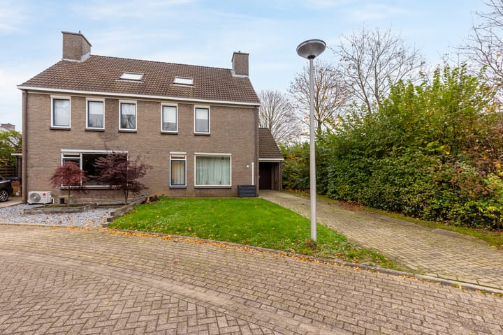 Foto 2 van René van Oranjestraat 1