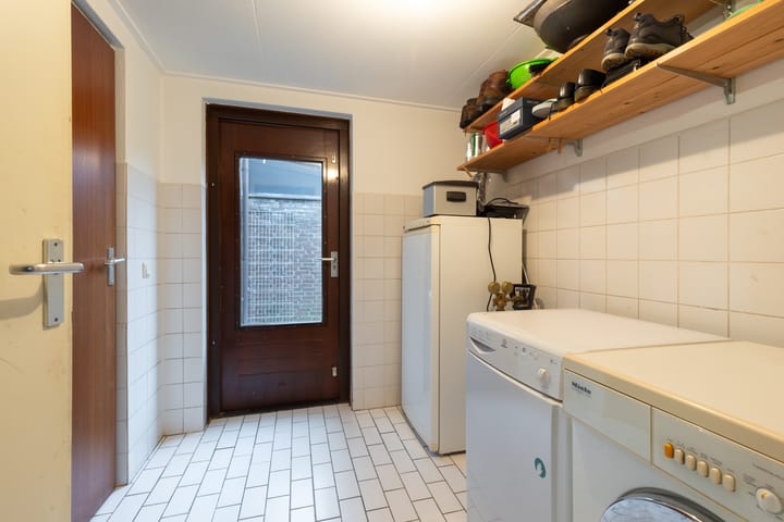 Foto 15 van René van Oranjestraat 1