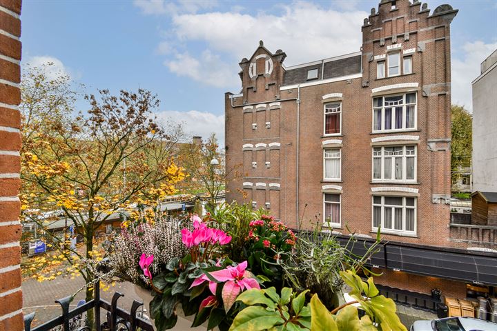 Bekijk foto 10 van Van Ostadestraat 6-2