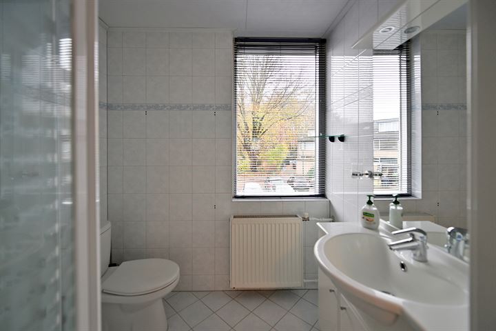 View photo 11 of Jan de Rooystraat 28