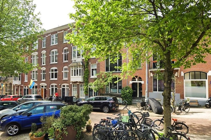 View photo of Linnaeusparkweg 4 2