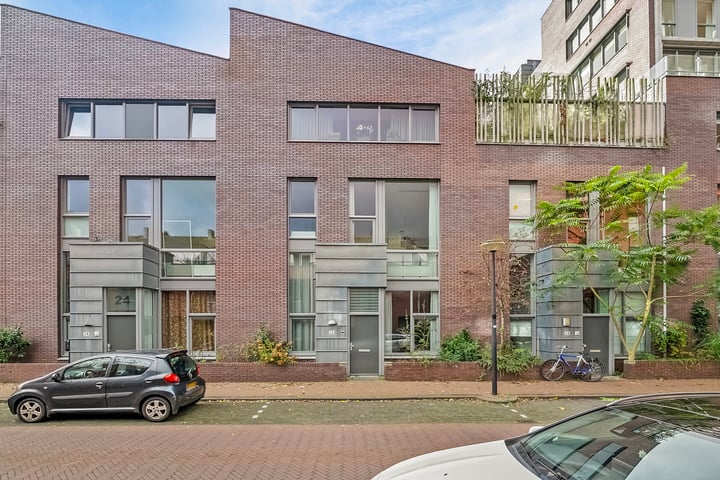 View photo 1 of Zeeuwsestraat 26